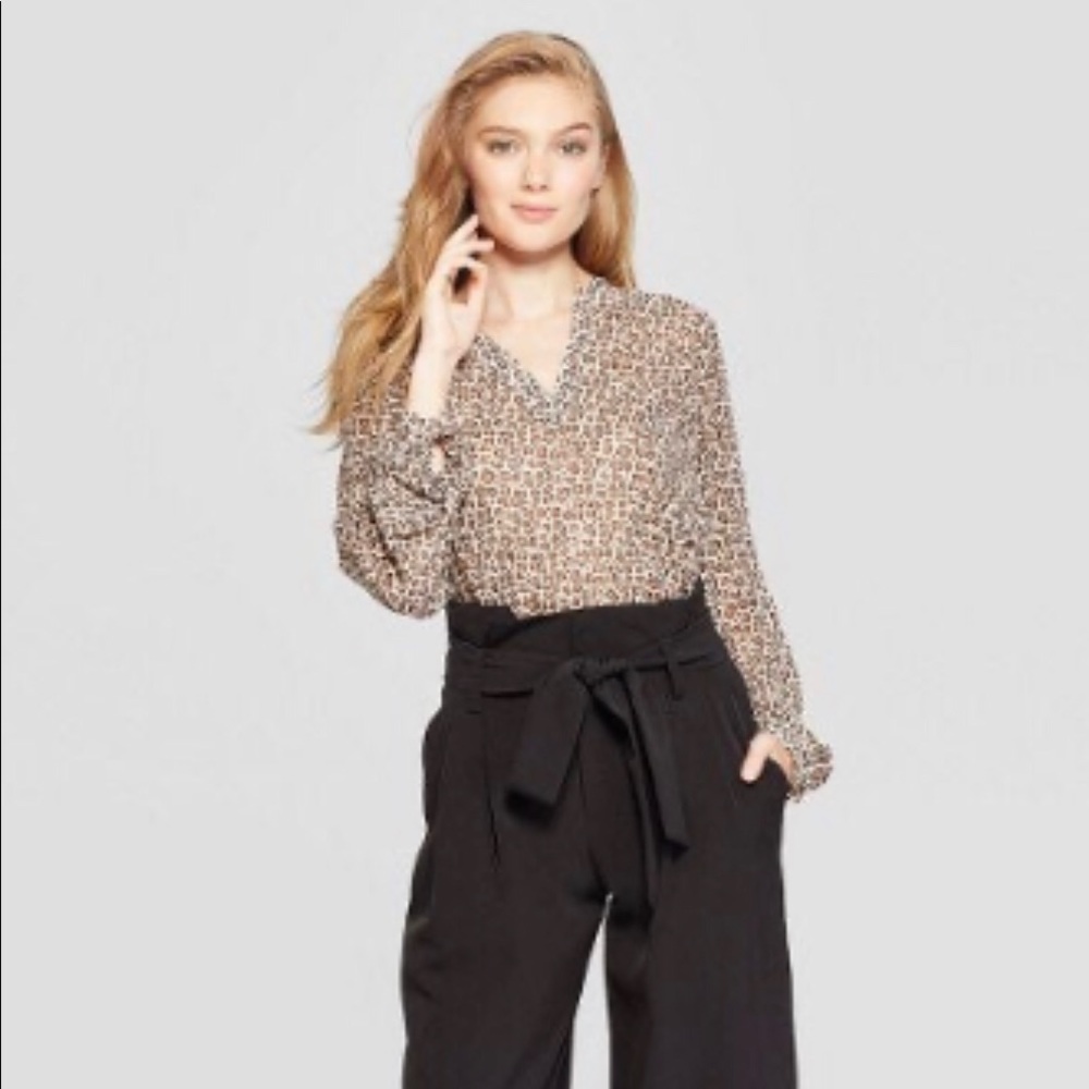 Long Sleeve Leopard Popover Blouse